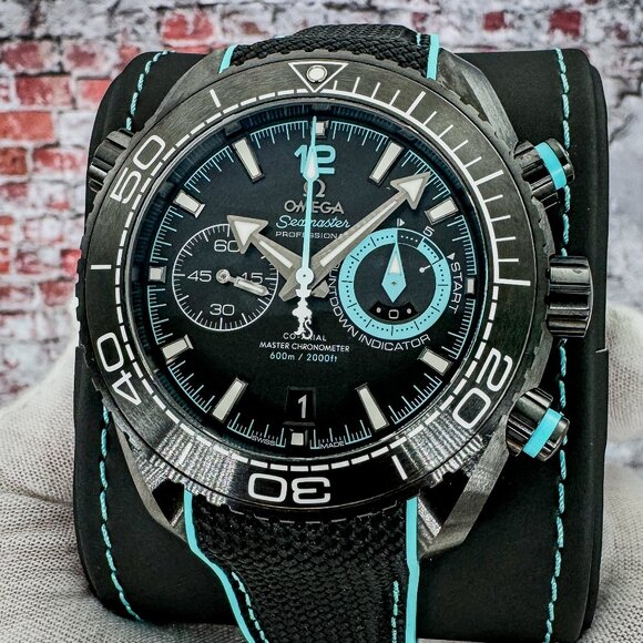 Omega Seamaster Planet Ocean ETNZ Limited Edition Black Ceramic - FULL SET - Picture 4 of 15